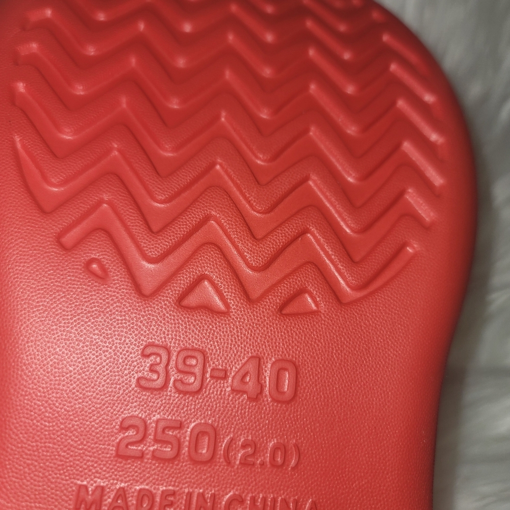 Hello Kitty Clogs Size 39- 40 - Picture 7 of 11